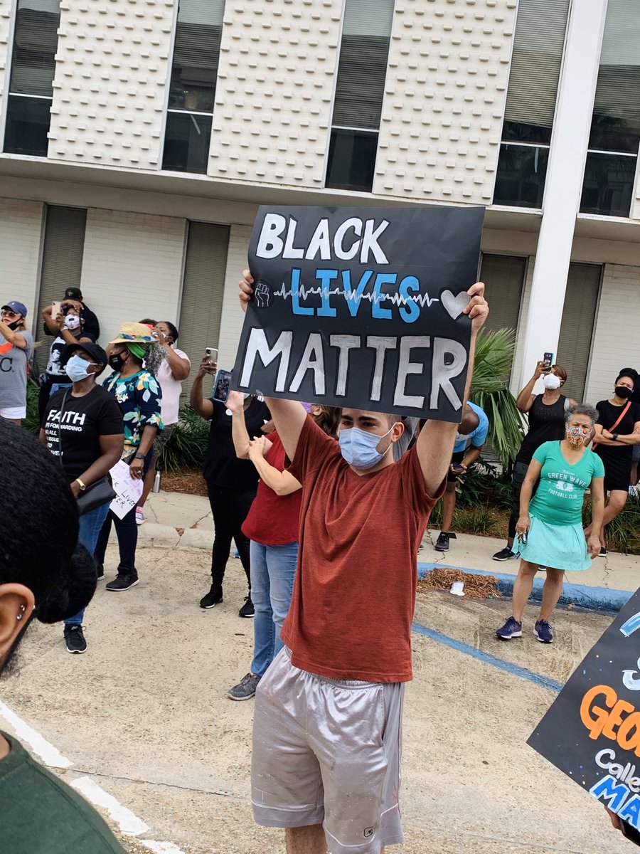 CScretch's tweet photo. No justice, no peace โ๐ผโ๐ฝโ๐พโค๏ธ #unitymarch #blacklivesmatter #msprays #takedowntheflag #saytheirnames https://t.co/UK5AnRlzbm