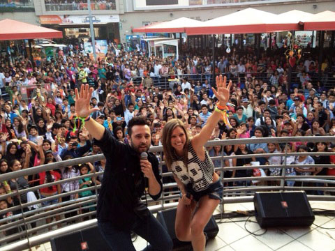 diegodibos's tweet photo. Algunas fotos más. #20añosenlamusica #alos40 #productormusical #cine #cinerperuano #cineperu #rockperuano #rocknacional #rockpop https://t.co/r5c7T2mY77