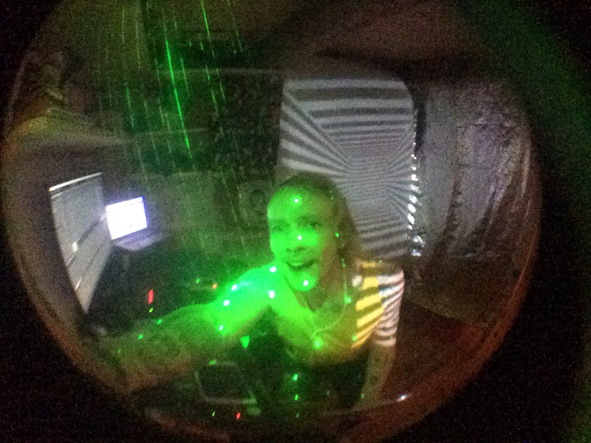 EVERYONE GET IN HERE 🎶🍭🎼❤️🔥🌈🔥🔥 youtu.be/Ji5-mfpaeBg