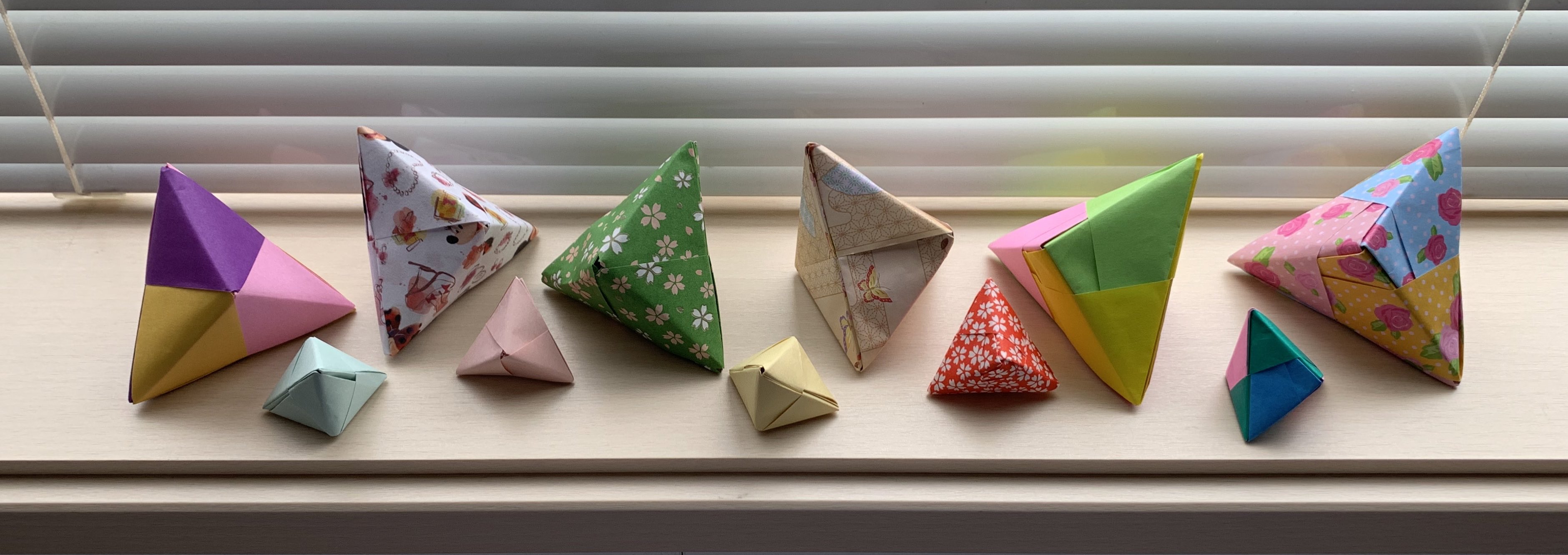 キラキラおりがみプロジェクト 三角 3枚でつくるユニット折り紙 2通りの折り方で Origami おりがみ 折り紙 三角 ユニット折り紙 おうち時間 キラキラおりがみプロジェクト 若林奈緒子 T Co Ultvm7wzue Twitter