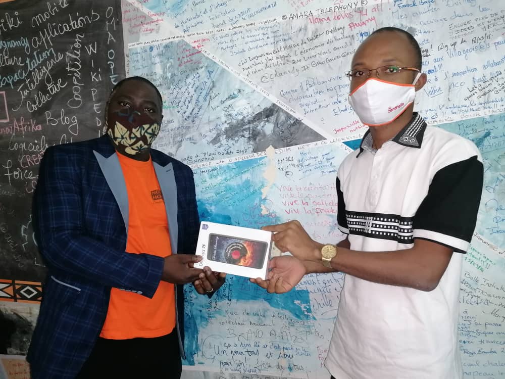 DCDJCI's tweet photo. Hackathon #225DataInventory
Remise des lots ce matin à nos 3 lauréats par @cyriacgbogou dans les locaux de @OvillageCi

🥇Fabrice SONZAHI
🥈M. Mamadou KONE
🥉M. Tia Dominique MANHOUAN

Félicitations aux gagnants ! Grand merci aux membres du jury !!!

#InventaireDesDonnées #DCDJ https://t.co/quzxMPlVUy