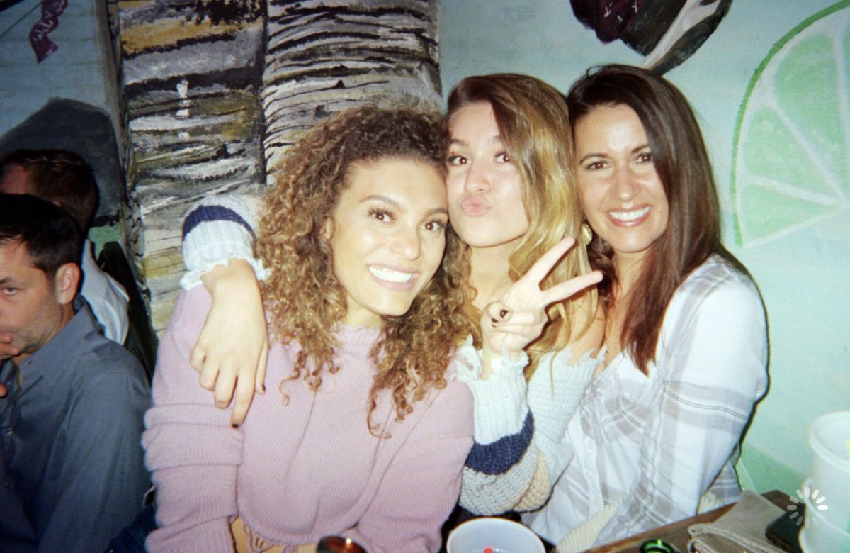 evanfox35's tweet photo. Happy birthday to my beautiful mama! we are all so lucky to have you. you have always been such an amazing role model to me and so many others ! I love you 🤍 https://t.co/U3Zp3a8wzx