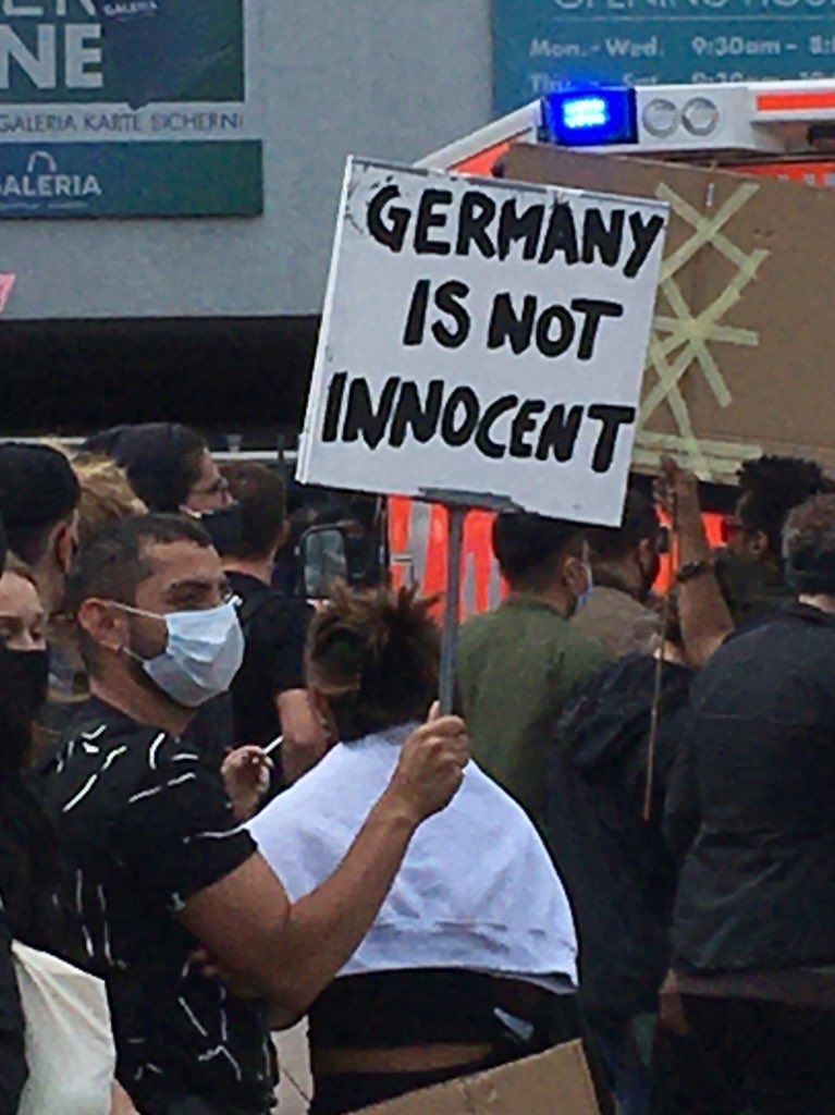diorpill's tweet photo. 15 000 people attended the #BlackLivesMatter demonstration here in Berlin today, commemorating George Floyd and demanding action against racism &amp; police brutality in Germany ✊🏽 https://t.co/Vm8ZHR5WYF