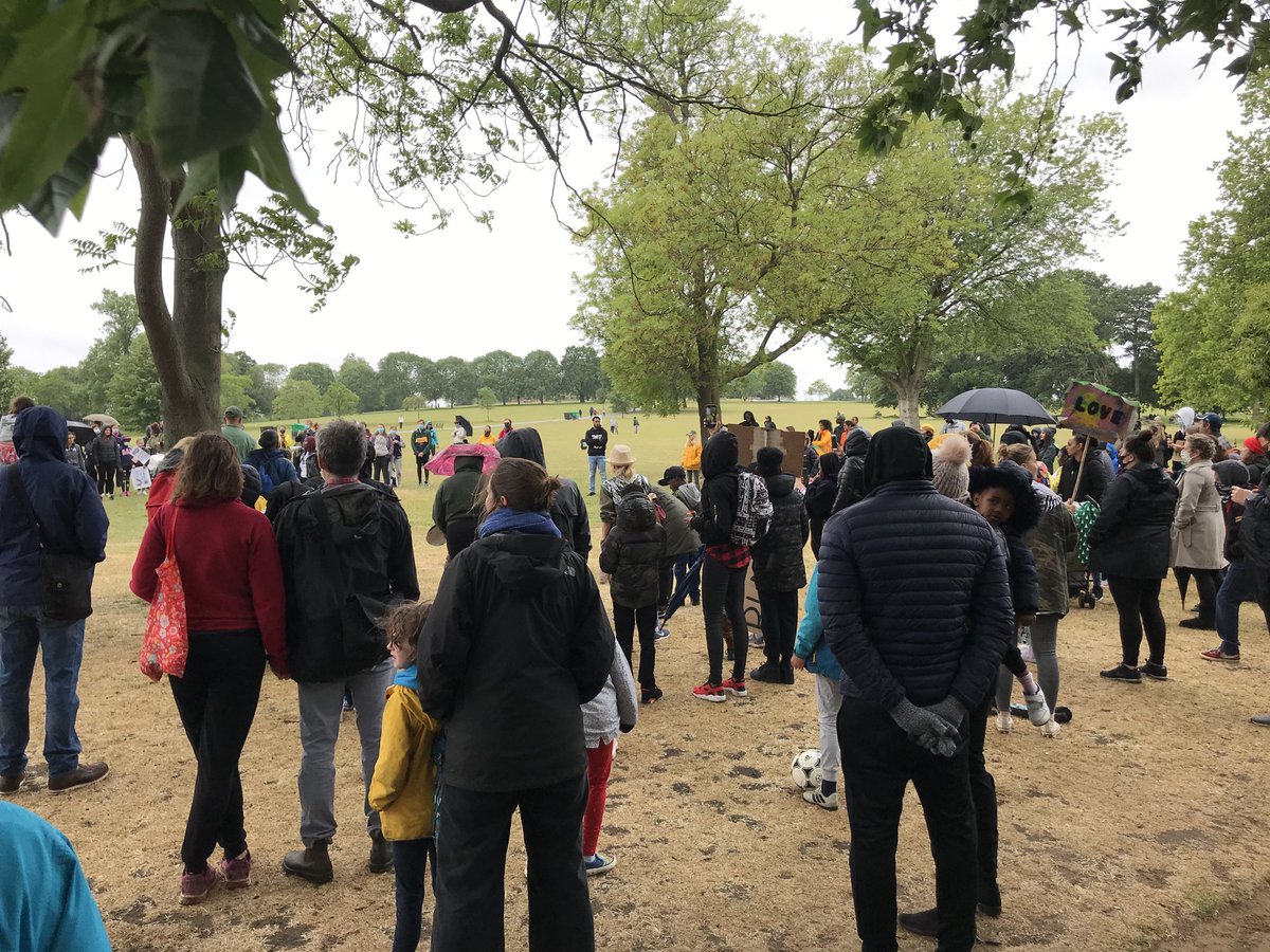 South West London today ✊🏿✊🏾✊🏽 📣
#BlackLivesMatter 
#NoJusticeNoPeace 
#EqualRightsForAll
#MarchingForOurFutureLeaders
#BrockwellPark