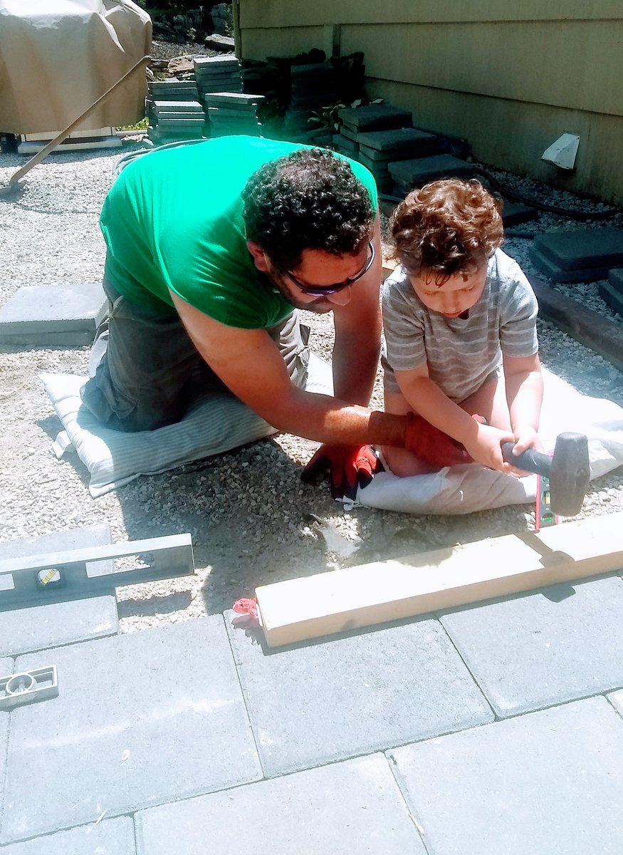 ZachDanielle's tweet photo. Daddy's helper 💙🔨 https://t.co/6w3r3fjYKs