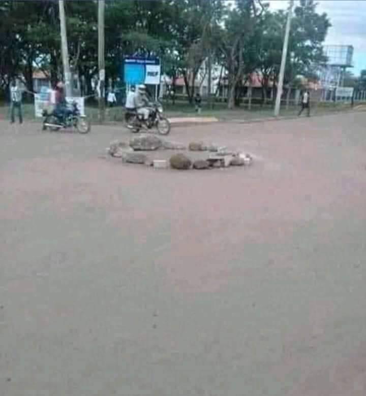 MagretaWoud's tweet photo. @RobertAlai Roundabout ma Siaya,maa todon'g koro lwet anyuola. 
An we koro adhi ated Kendu bay.
  Jo Siaya yoo! https://t.co/BDxuV4AWR9