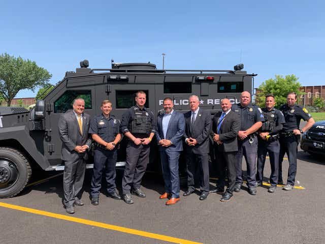 BinghamtonBloc's tweet photo. It’s been 1 year since the Binghamton Pol*ce Dept unveiled the “BearCat”, a custom-made $275,000 military grade  tank to respond to “various emergency situations”. That’s $$$ that can feed &amp; clothe our community. This tank has only further militarized our city &amp; campus. https://t.co/2ouLv3Mcb8