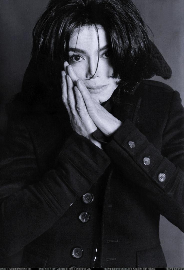 MJsTruth's tweet photo. Michael,
We are here...doing our best to honor your values.
We stumble and fall...but we get back up and start again.
The world has awakened to your message...your warnings.
In this we find our strength.
#MessageToMichael
#MJFam 💟 https://t.co/UsBAfXEpXg