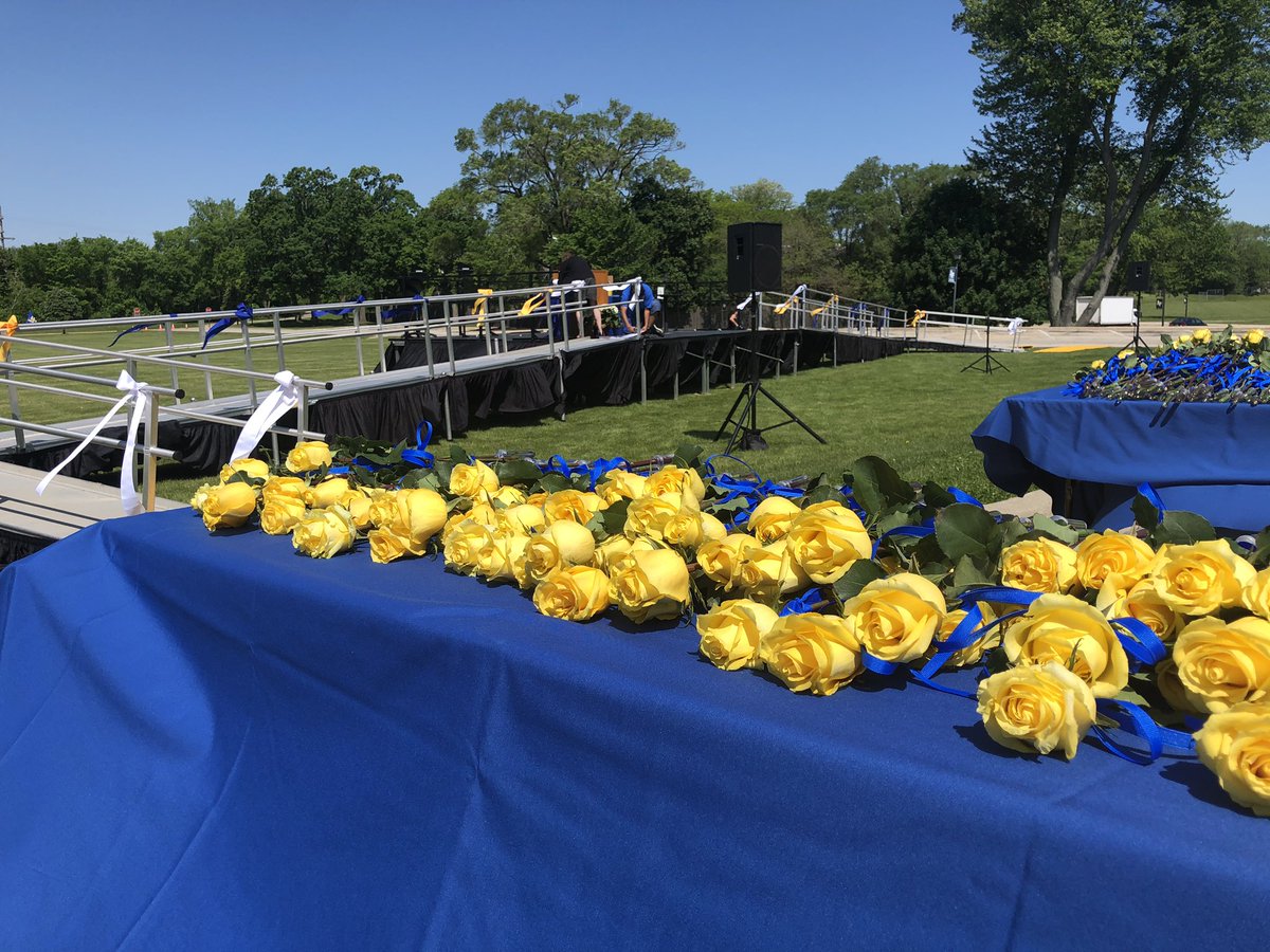 LFHSActivities's tweet photo. Congratulations to the Class of 2020! Itโs a memorable graduation for a memorable, thoughtful, and driven class. #ScoutsTogether #LFLeadstheWay https://t.co/iJy7XBD8Cv