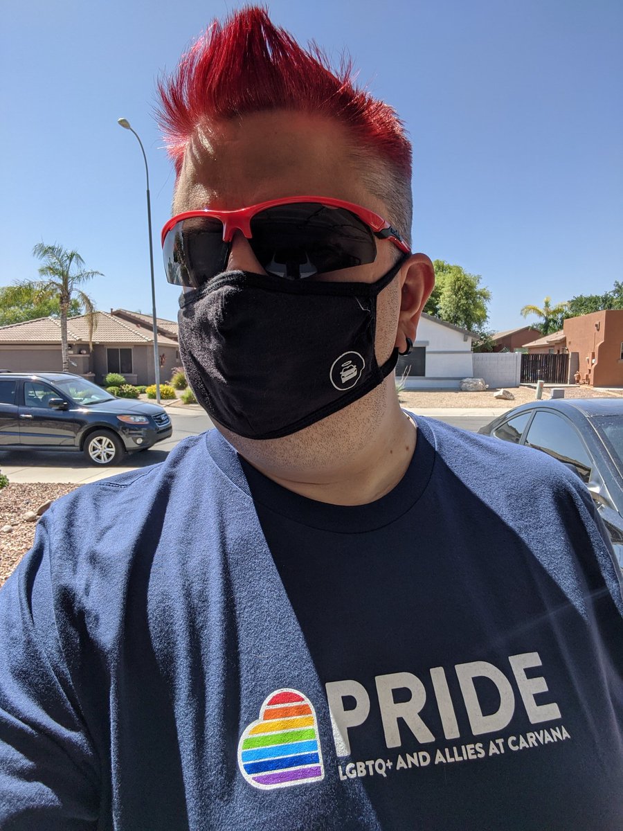 TheOneOnDruryLn's tweet photo. Loving our new @Carvana #PRIDE shirts!  Such a great and inclusive company to work for!

#CarvanaIsForEveryone #GoCarvana #PrideMonth #PrideMonth2020 #PRIDE2020 https://t.co/kGdfaACsHz