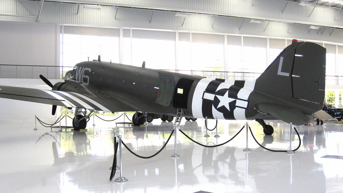 davidhcrocker's tweet photo. Hundreds of #Douglas #C47 #Skytrain/#Dakota #transport #planes like this one painted in #invasionstripes dropped #American and #British #paratroopers over #France in the wee hours of June 6, 1944. #DDay76thAnniversary #avgeek @LyonAirMuseum1 https://t.co/gb5M9pkNnG