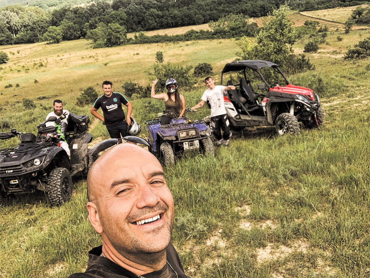 DiTullioJM's tweet photo. On reprend doucement les bonnes vieilles habitudes... 🤪
Bon week-end les gens. 

#RoadTrip #Occitanie #passionné #OffRoad #LaVieEstBelle #LeSud #MaîtreGifs #ZForce800 #CFMoto #Buggy #ToutTerrain #4x4 #cfmotofrance #ssv #NouvelleVie https://t.co/kdmZ9HCBi2