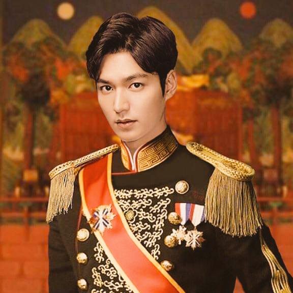 Увлекшийся император. Ли мин Хо Король вечный Монарх. Ли мин Хо 2020 Король вечный Монарх. Ли мин Хо дорама Король вечный Монарх.