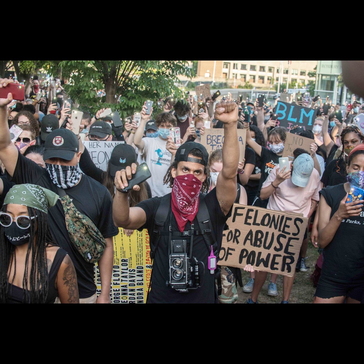 Derek Kouyoumjian tweet media