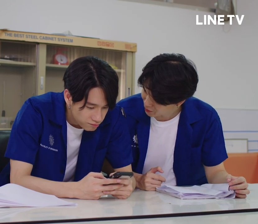 Deal_xxy's tweet photo. พ่อวี: เห้ยเอาจริงหรอเด็กน้อยนะเว้ย
พี่เหนือ: คุกสำหรับกูก็แค่คุกกี้ #ENOFLOVEep9 https://t.co/ky1PSsd99s