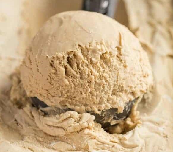 LocalScoopCLT's tweet photo. It's a scorcher and we have a three coffee flavors to cool you down! Traditional Coffee, Coffee Toffee, and Caramel Oreo Macchiato! Order online for curbside pickup, open till 9pm! 
#LocalScoopCLT #CLTEats #CharlotteAgenda #CLTDesserts https://t.co/ugnweoZSPr