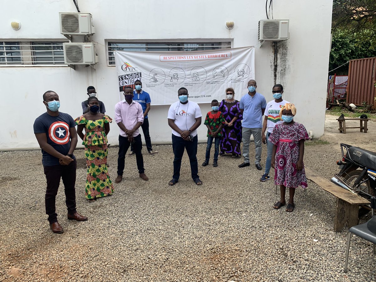 GYPC224's tweet photo. Dans le cadre de son programme de lutte contre le #Covid19, le #GYPC a procédé à nouveau, ce jour, à la remise de plusieurs lots de denrées alimentaires à ses 3 orphelinats partenaires de #Conakry. #Riposte #Guinée https://t.co/6WoLQyfzic