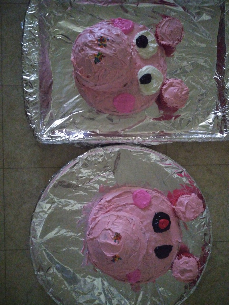 Sakuralee6814 On Twitter Having A Roblox Piggy Themed Birthday For My 6 Year Old Here Are Two Of The Cakes We Did What Ya Ll Think Thinknoodles Darealminitoon Https T Co Cylzohwp1e - roblox birthday cake images