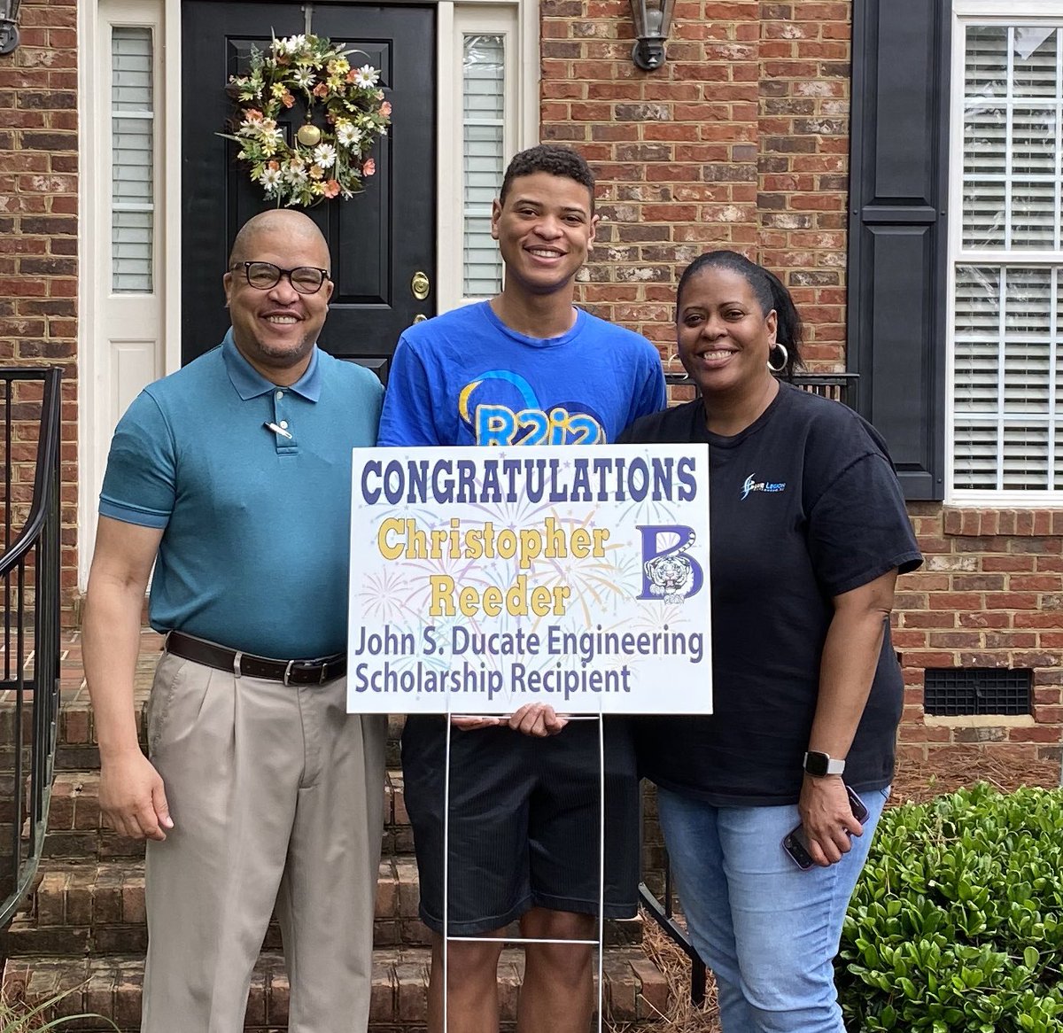 1ProudBengal's tweet photo. Congratulations Christopher!!! ⁦@BlythewoodHigh⁩ https://t.co/sq0EkNxoUB
