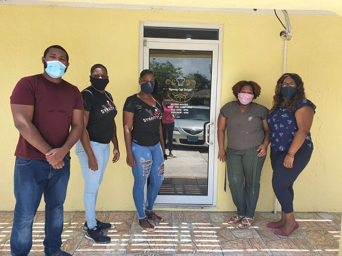 SBDCBahamas's tweet photo. #SaturdayShoutout to our clients at Dynasty Cafe’ Delight!

We're happy to see more businesses come back on stream while adapting to new practices. 

Here we have Team A² striking a pose with Team Dynasty as they stopped by for lunch last week.

#Throwback #Bahamas #NewPractices https://t.co/w7WXcQZeLo