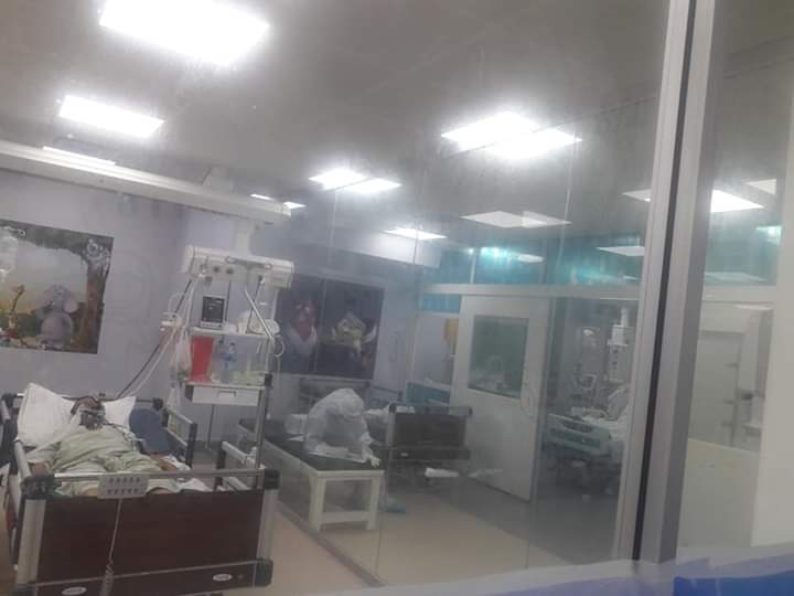 DrRahimBuxBhat2's tweet photo. Currently GIMS ICU COVID 19 no beds https://t.co/jswIxIczFK