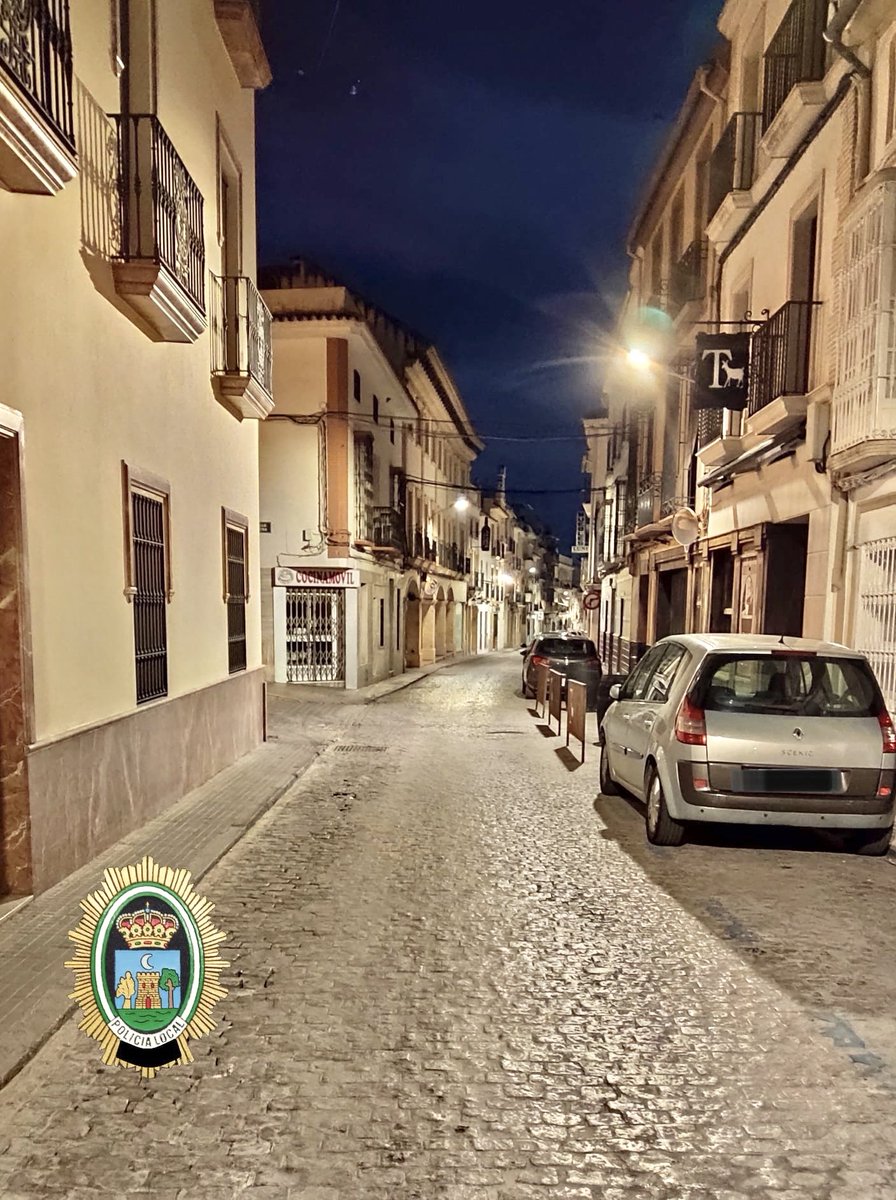 🚨 <a href="/policiamontilla/">Policia Local de Montilla</a>👮‍♂️ 👮‍♀️
AVISO CORTE 🚧 
A partir del lunes día 8 la C/El Santo quedará cortada al tráfico ⛔🚧a la altura de C/Ancha
El desvío de tráfico 🚗 se realizará por C/La Salas.
MOTIVO: Obras nuevo paso elevado de peatones 🚶‍♀️ 
#somostupolicia
#PoliciaLocalEspañola 🇪🇦