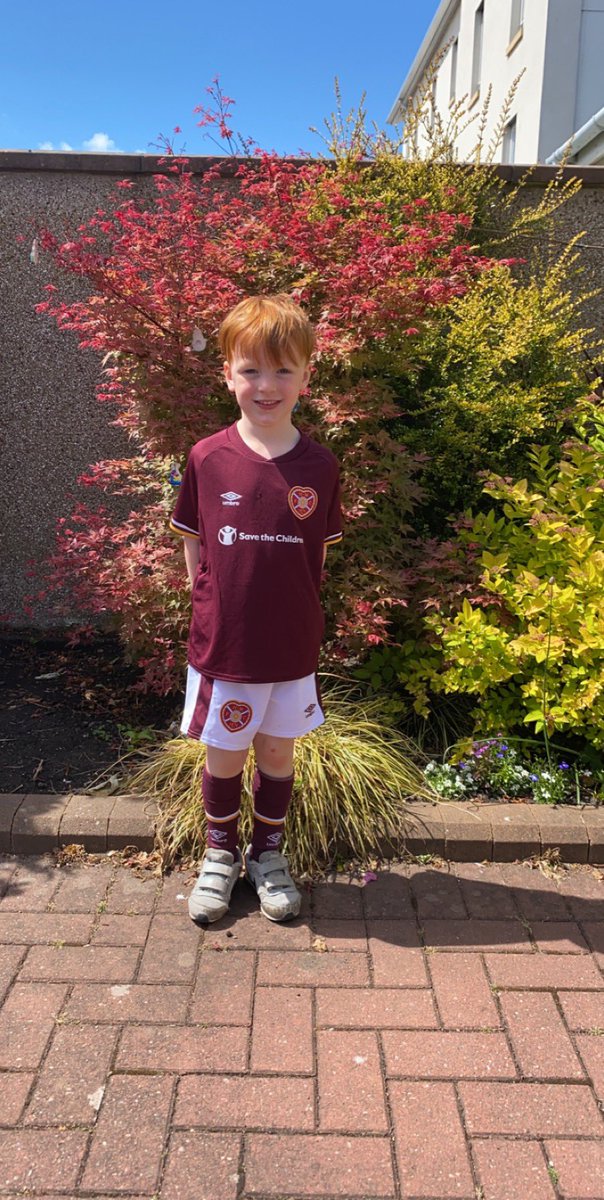 louise295's tweet photo. New kit day @JamTarts @HeartsClubstore #hmfc #heartsfc https://t.co/NY8aj4qYAA
