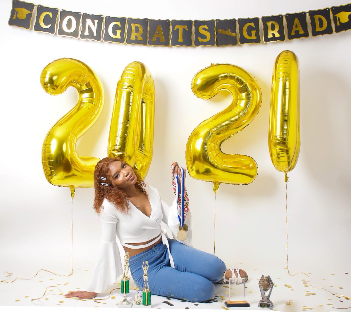 VibeWithIndii_'s tweet photo. On To The Next✨ #Classof2020 #PGCPSPROUD #CHFHS https://t.co/31HqbhWQXA