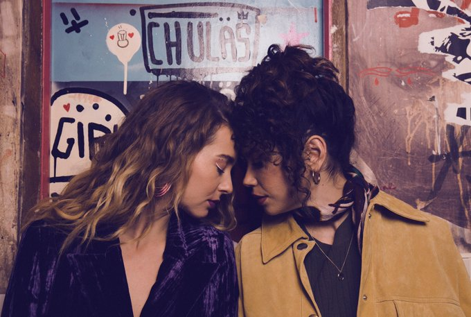 atresplayer's tweet photo. La opinión más importante es la de tu corazón 🌈

#LuchamosConLuimelia para que el amor siempre gane ❤🧡💛💚💙💜 https://t.co/cI1HhLuXHZ https://t.co/LcGqBcgrz9