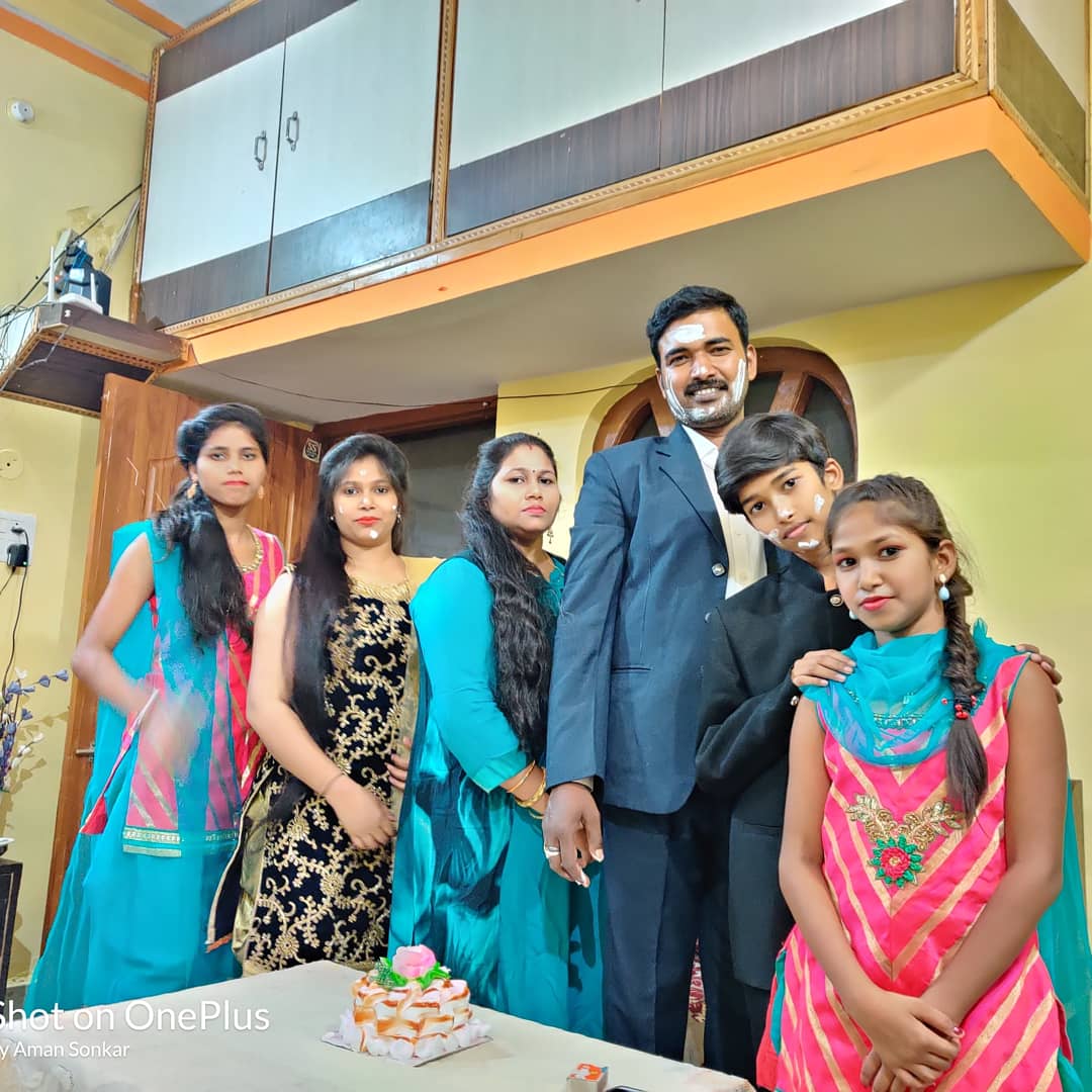 aarchanasonkar's tweet photo. #Birthday 
          #celebration https://t.co/LLklkmDxV7