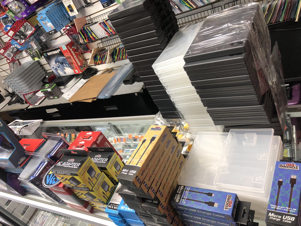 bklynvideogames's tweet image. New stock available. #xboxonepowerbrick #ps4controllers #ps3controller #wiicontroller #psp #ds #switch and #gamecube cases. #retrogamers #brooklynvideogames . ebay.com/usr/brooklynvi…
