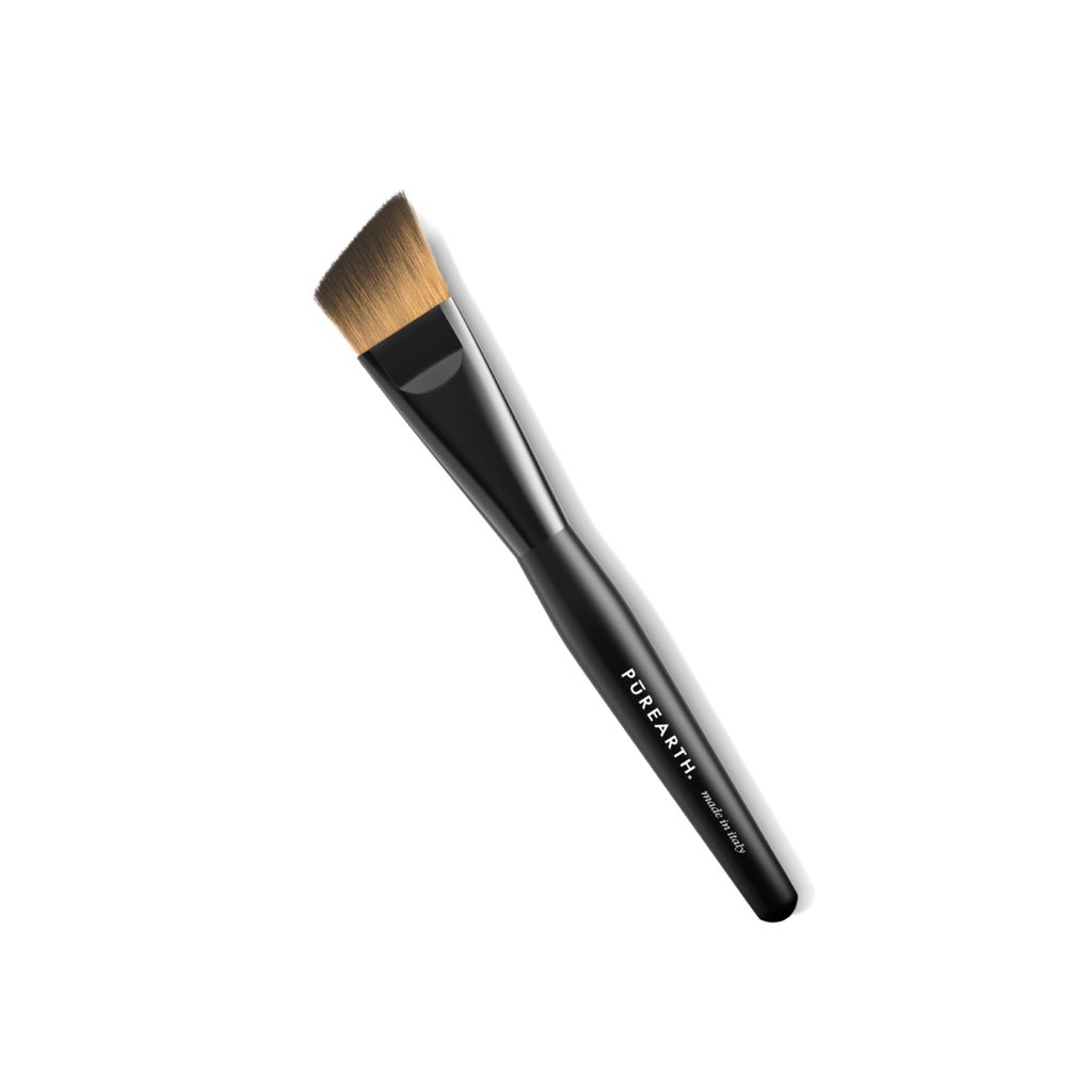 Have you met Kunchi yet? 🖤

It’s a vegan, cruelty-free application and makeup brush with bristles made of Derrmocura, a patented advanced technology fibre, that is gentle &amp; good for all skin types.
Crafted by Italian artisans.

#veganmakeup #CrueltyFree #greenbeauty #facebrush