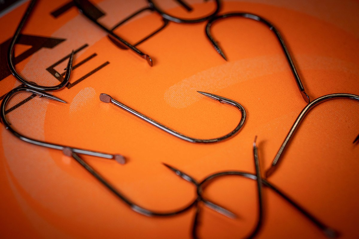 TackleGuru's tweet photo. A new addition to the Guru hook family is releasing next week! 😎 The Match Special! 💥 An all-round pattern for pole and rod/line fishing on natural venues! 🎣 Black nickel coated, micro barbed, wide gape with a forged bend! 🐟👏🏼 A balanced pattern - sizes 10 to 20! ⚔️ #hook https://t.co/ZIn6xN98A5