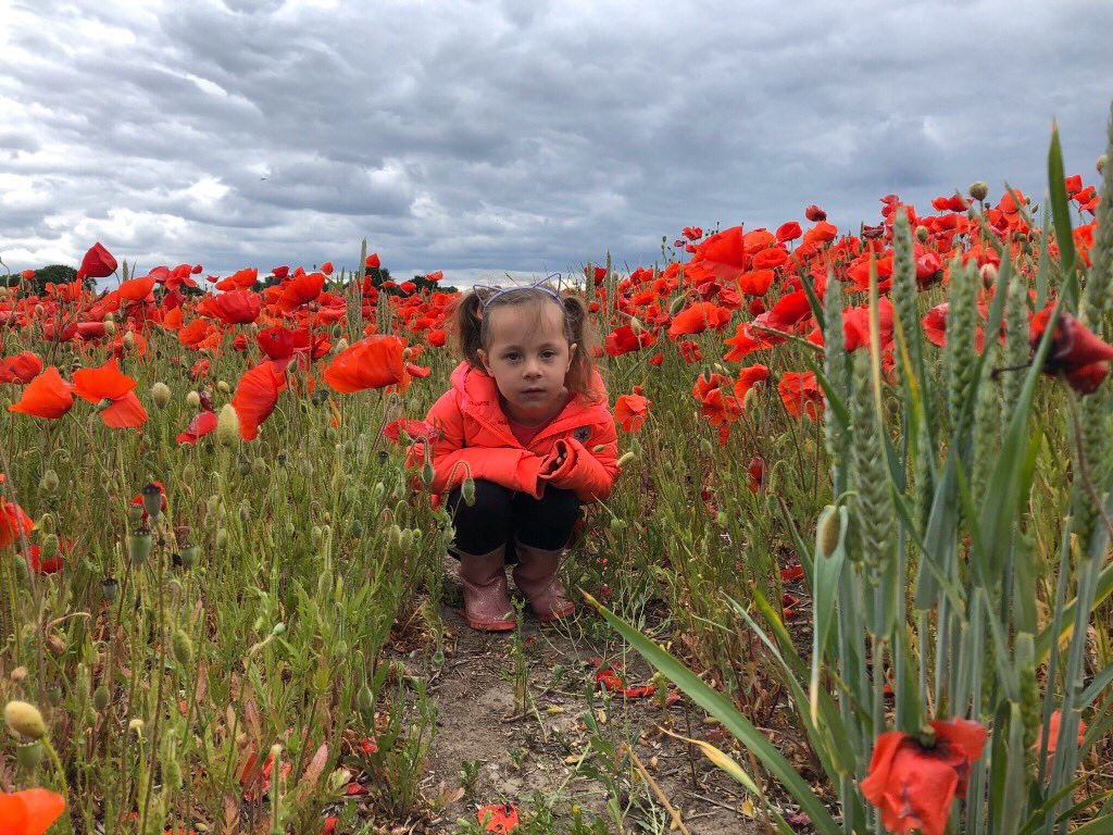Robins_HMCS's tweet image. Does a rainy weekend mean we need to stay indoors? Of course not!!!!! #splishsplash #puddlejumping #outdoorlearning #wellies #muddypuddles #eyfs #letthembelittle #LetThemPlay