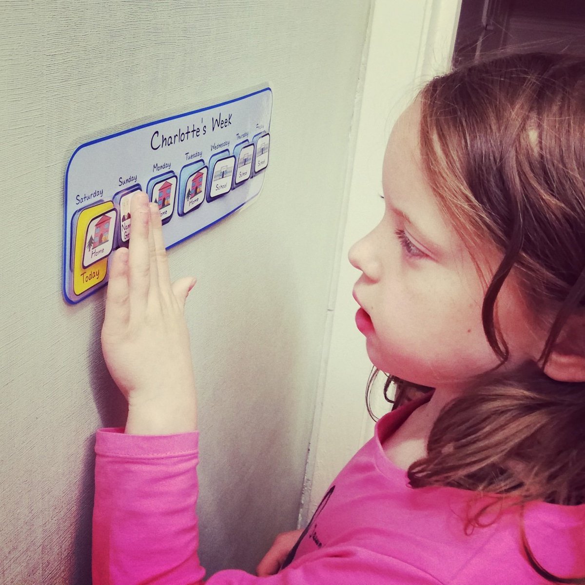 PugandEm's tweet image. Help your child understand their week with this simple visual calendar, perfect while things are not quite normal #backtoschool
#visualschedule #pugandem

etsy.com/uk/listing/735…