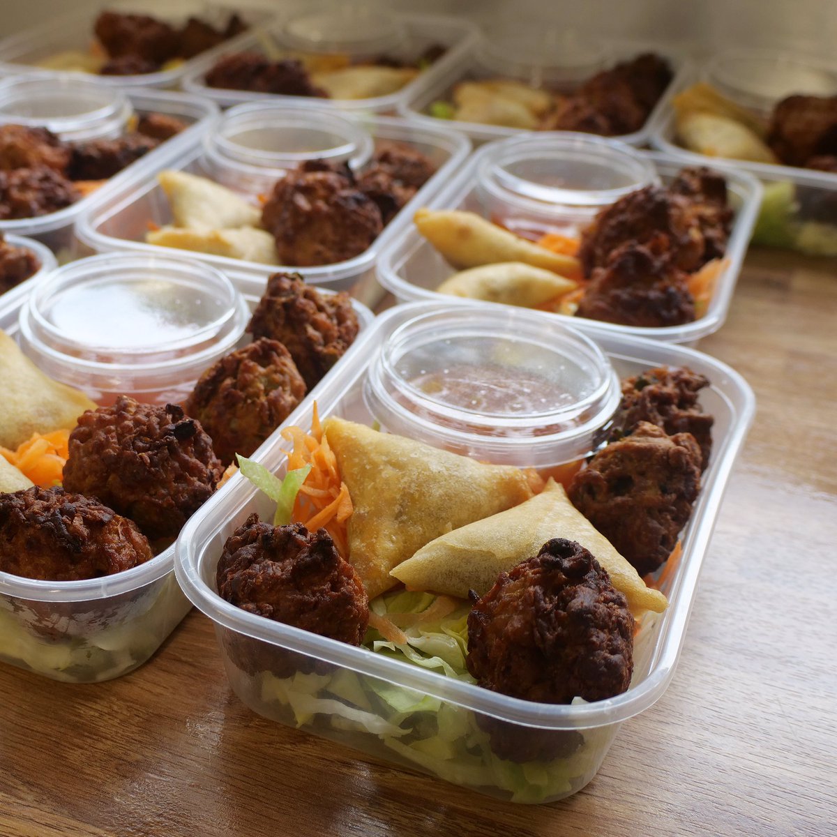 RachAlsKitchen's tweet photo. Tonight’s #fooddelivery #takeaway #fakeaway .. #beef #beefmadras #beefandpotatomadras .. along with #chicken #chickenbalti #rice #mixedstarter and #chapati .. #food #catering #caterers .. https://t.co/no9oJB8wGP