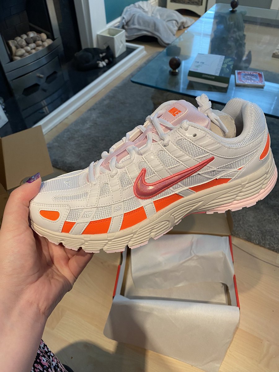 _LivHorsley's tweet photo. @nikestore Hey, thanks for reply. I’ve received my order today, it was slow processing on your end that held it up. P-6000’s are so comfy 🙌 https://t.co/teqFxFgFfA