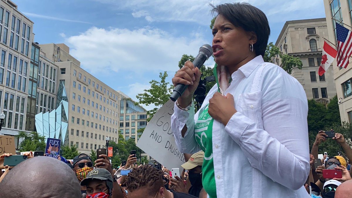 MurielBowser's tweet photo. On #BlackLivesMatter Plaza, we said “no”

In November, we say “next” https://t.co/CmoleZd1eT