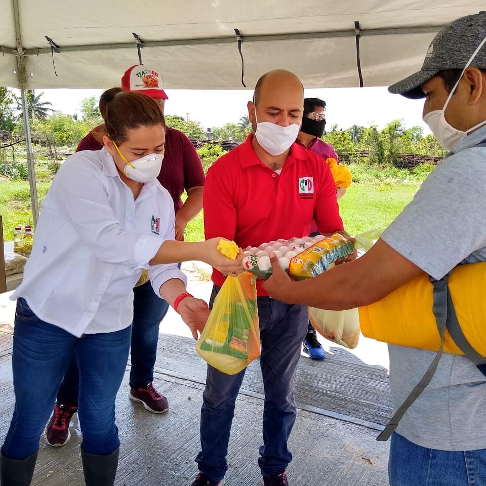 DiegoOficialMx's tweet photo. Hoy en el #PRI #Campeche tuvimos el privilegio de apoyar al "Sindicato de Trabajadores al Servicio del Ayuntamiento de Campeche" gracias por la confianza!
#PRI_UNIDOSXLAGENTE
#PRImunicipal
#PRIEstatal
#ActitudDGH https://t.co/ylceUAM6KR