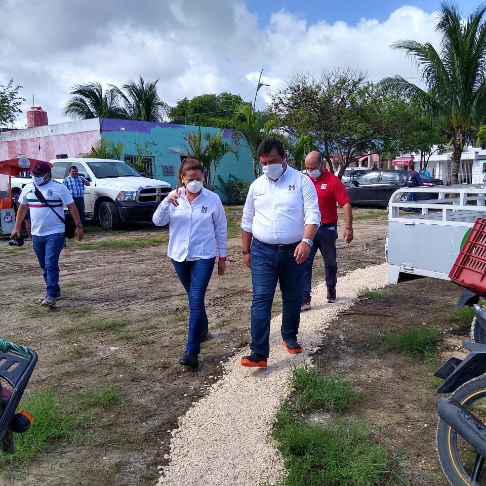 DiegoOficialMx's tweet photo. Hoy en el #PRI #Campeche tuvimos el privilegio de apoyar al "Sindicato de Trabajadores al Servicio del Ayuntamiento de Campeche" gracias por la confianza!
#PRI_UNIDOSXLAGENTE
#PRImunicipal
#PRIEstatal
#ActitudDGH https://t.co/ylceUAM6KR