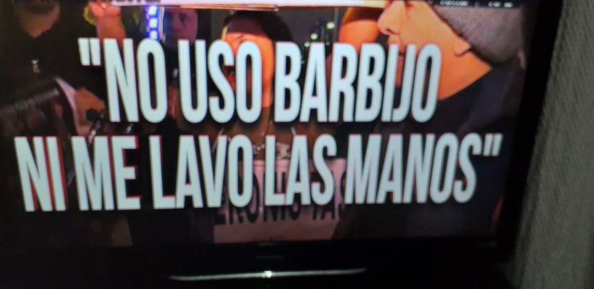 BritezFlor's tweet photo. Como tomarlos en serio... 🤭🤭
#obelisco #Anticuarentena https://t.co/qmql13EfCd