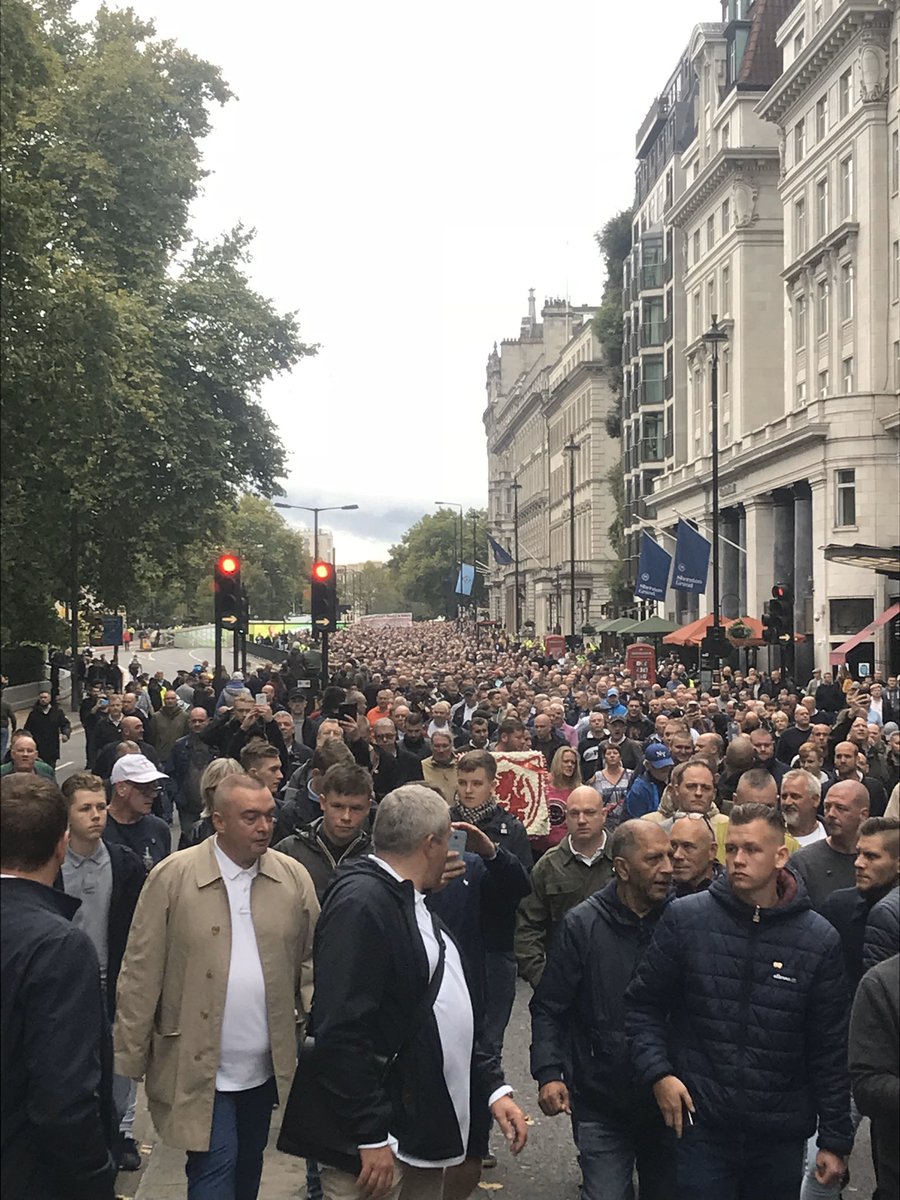 TedMfc's tweet image. This is what a proper protest is none of that bollocks u see today