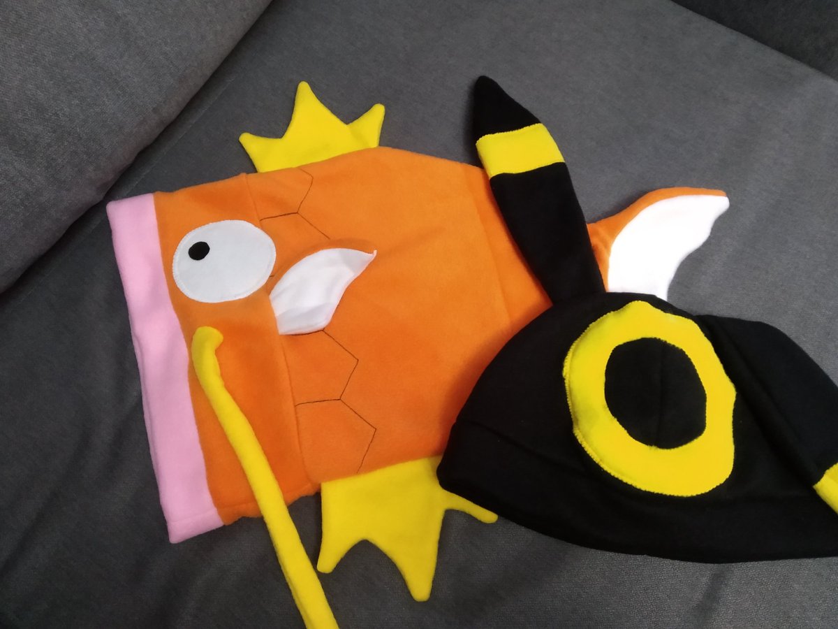 CostureroMarzo's tweet photo. Estas monadas son una muestra de los gorros disponibles en nuestra tienda Etsy!
Hemos actualizado todos nuestros modelos con motivo de la @Japan_Weekend online!!
https://t.co/JtQJWGmUIz
@JW_Arte #magikarp #umbreon #pokemon #pokemonhat #handmade #japanweekendonline #gorro https://t.co/BfqC3gYUcr