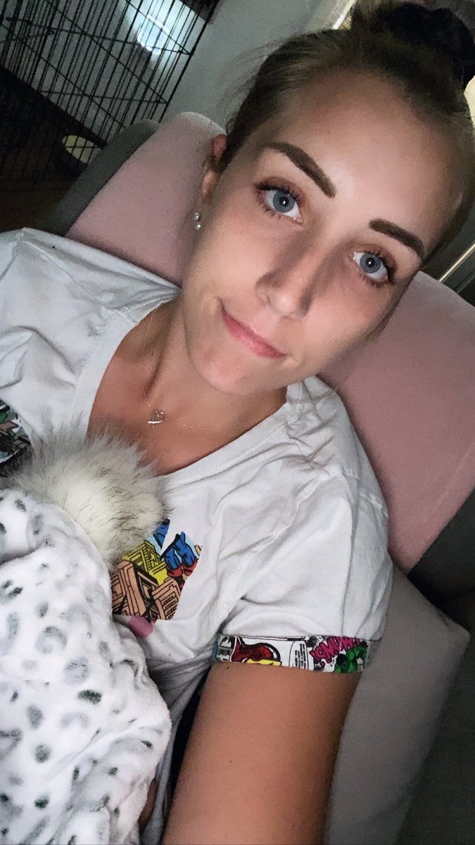 TashaaStarkeey's tweet photo. Home, comfy pjs and a pizza delivery on the way... phewwww! This day needs to be put to bed- literally! #GrumpyParamedic https://t.co/0RARMNAtHS