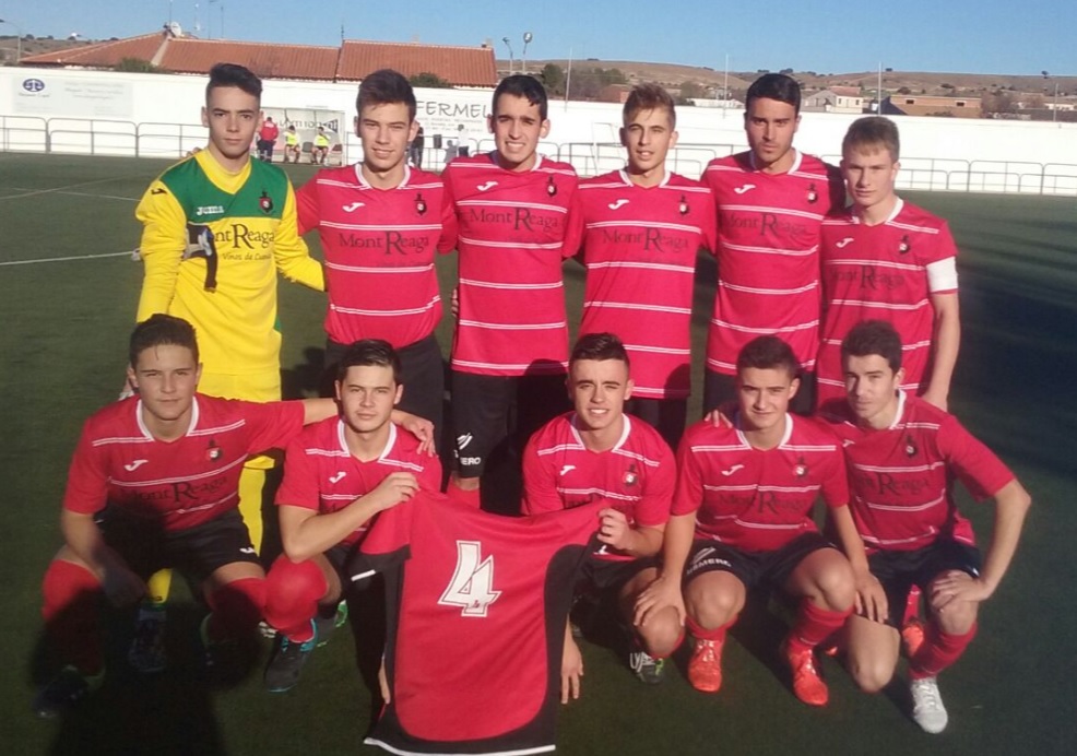 JGomezRegatero's tweet photo. ... la temporada que se hizo, que fue impecable, (Título de Liga, Equipo menos goleado, Equipo máximo goleador y ascenso a Liga Nacional por ser el mejor equipo de Castilla La Mancha) sino porque ese año fue el punto de partida de muchas vivencias, emociones y momentos únicos ... https://t.co/M0q6LUCVtb