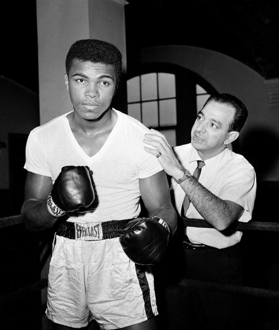 Anne Roque tweet media