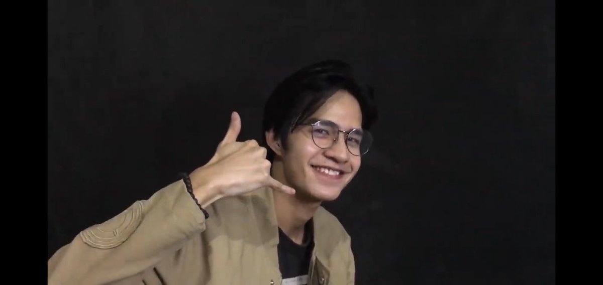 Jhaslengggg's tweet photo. CONGRATS!! @jhamvill_. u deserved it. I really appreciate those videos that I watched from u, kaya 'di na 'ko magtataka na malayo ang mararating mo. and u look so cute whenever you're being makulit and how pure your smile is huhu in that way can make my heart melt. :(( https://t.co/5I0AoKugT9