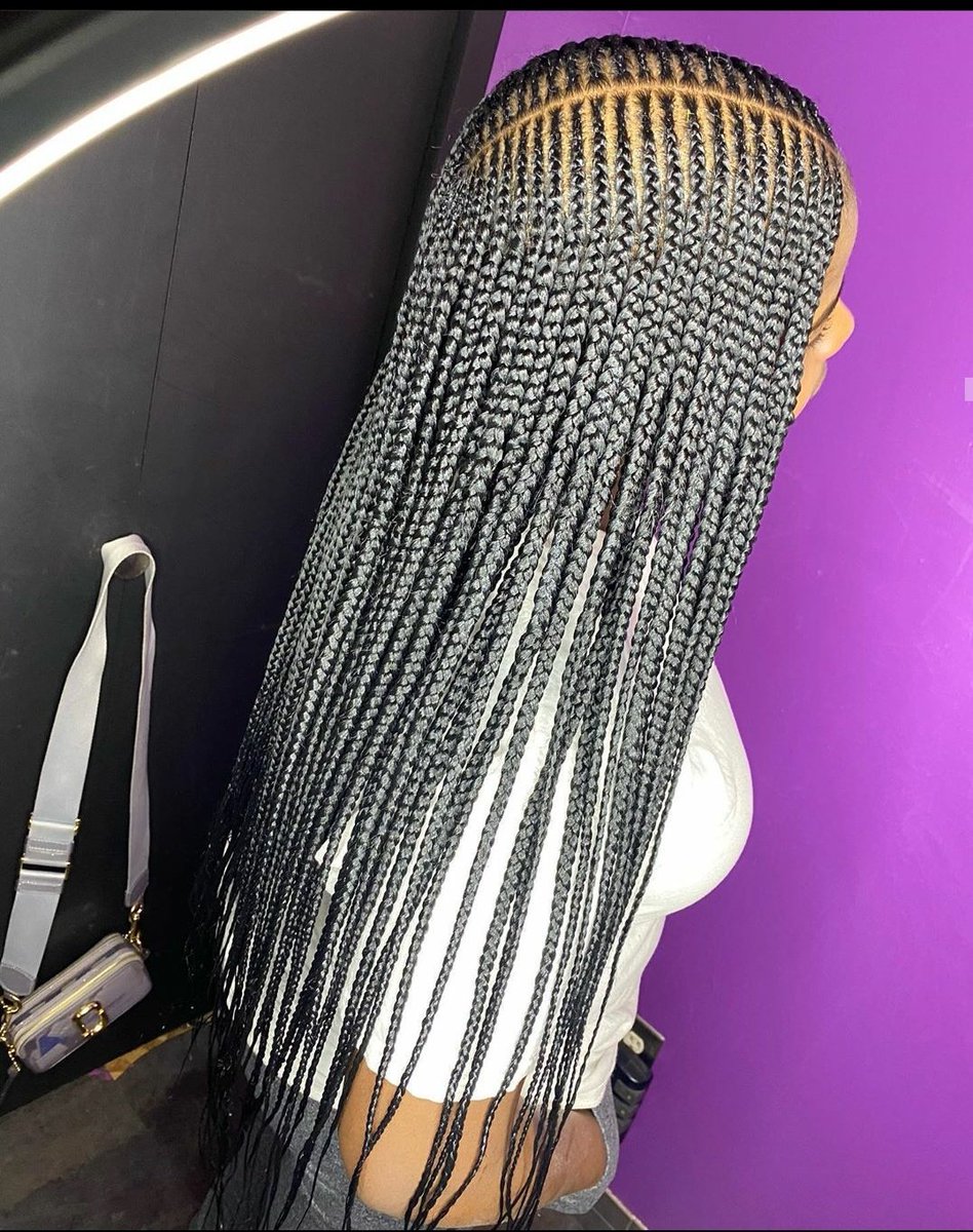 Touchedbytb_'s tweet image. Classic middle Part ✌🏾 layers 💜 #layerbraids  #touchedbytb_  #feedinbraids  #middlepartbraids  #partrefiner💜  #precisioncomb #partingcomb  #neatbraids  #clevelandbraider