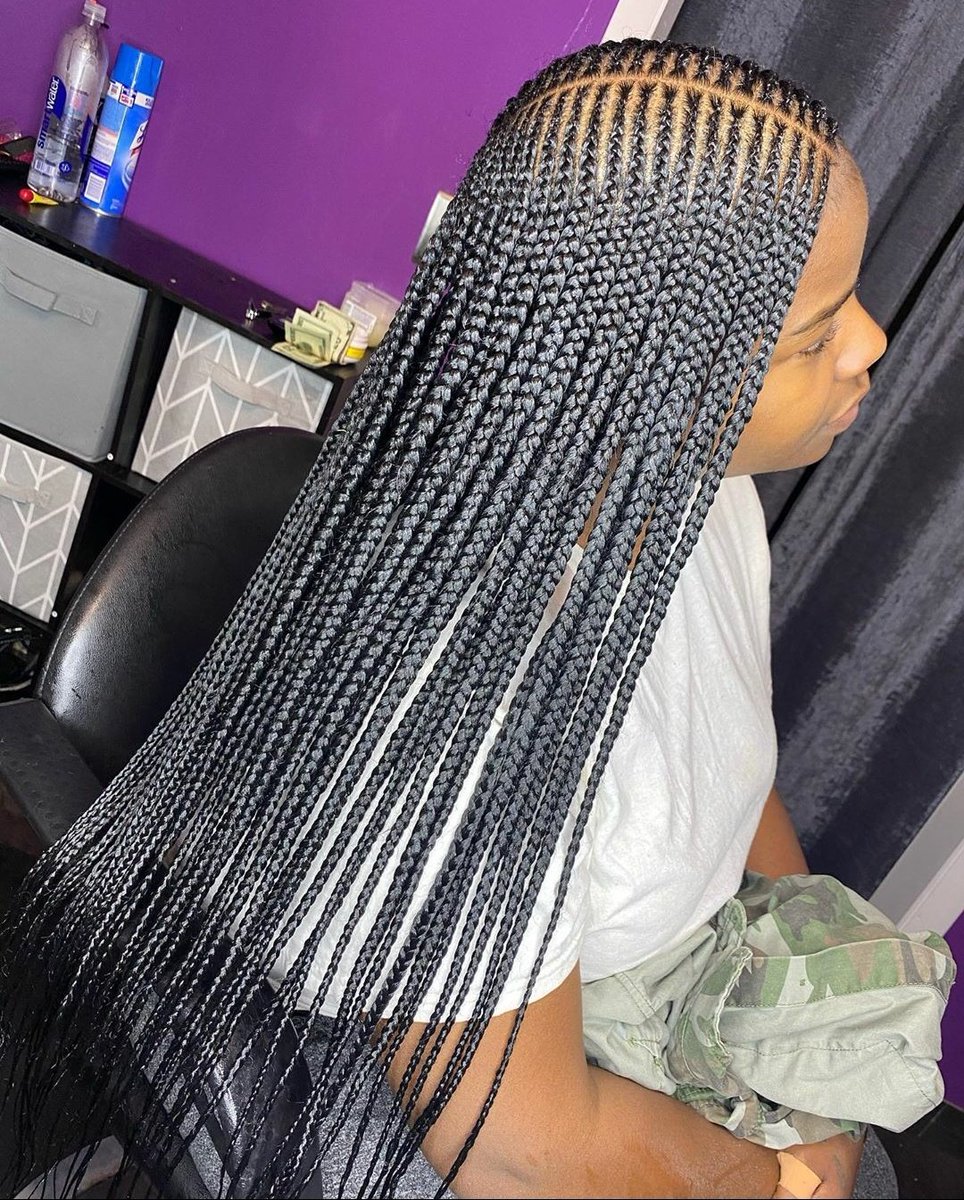 Touchedbytb_'s tweet image. Classic middle Part ✌🏾 layers 💜 #layerbraids  #touchedbytb_  #feedinbraids  #middlepartbraids  #partrefiner💜  #precisioncomb #partingcomb  #neatbraids  #clevelandbraider