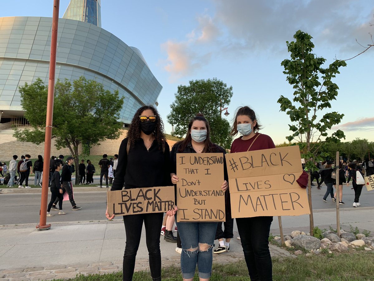 Banks24Emma's tweet photo. What an amazing, powerful and emotional night. Thank you to the Woman who put the whole rally together!! It was incredible ✊🏼✊🏿✊🏾✊🏽 #JusticeForBlackLivesWinnipeg https://t.co/HtXWJcJJOI